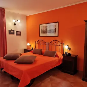 Neapolis 3* Naples